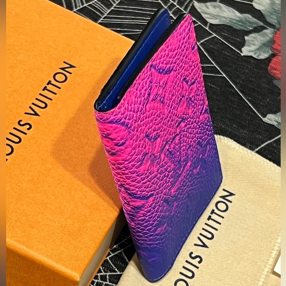 Louis Vuitton Virgil Abloh Taurillon Illusion Pocket Organizer Bleu Rose Wallet - Picture 4 of 16
